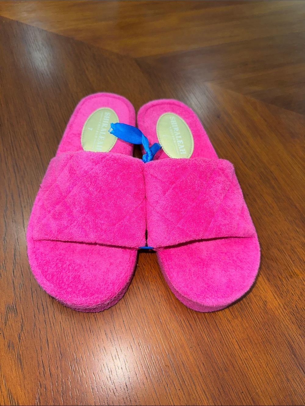 NWT Shiraleah Hot Pink Plush Slide Sandals House Shoes Size 7 Women’s
